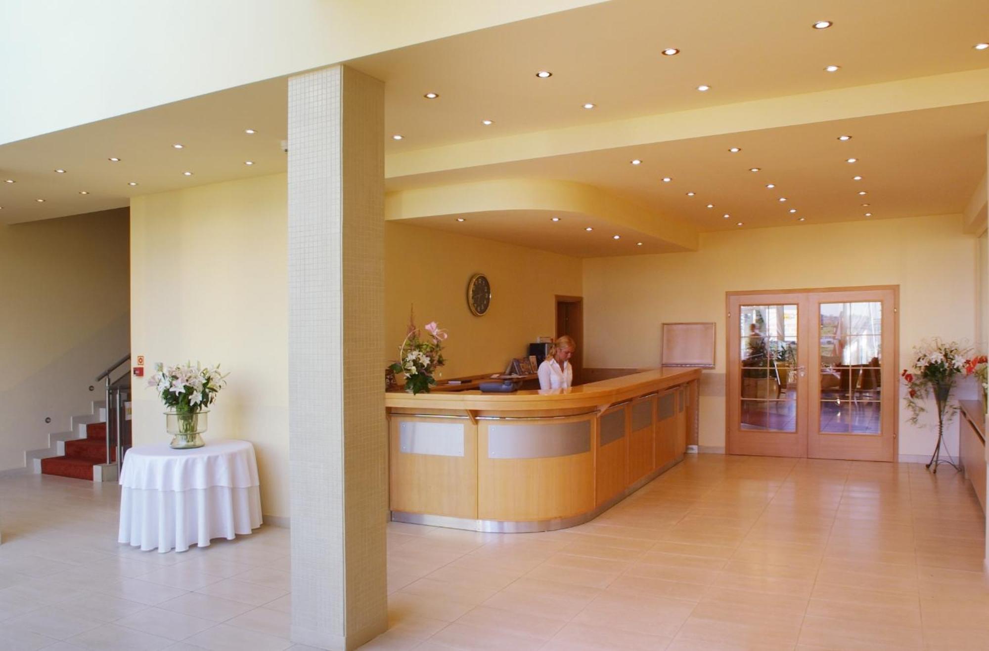 Hotel Bielany Bielany Wroclawskie Ngoại thất bức ảnh