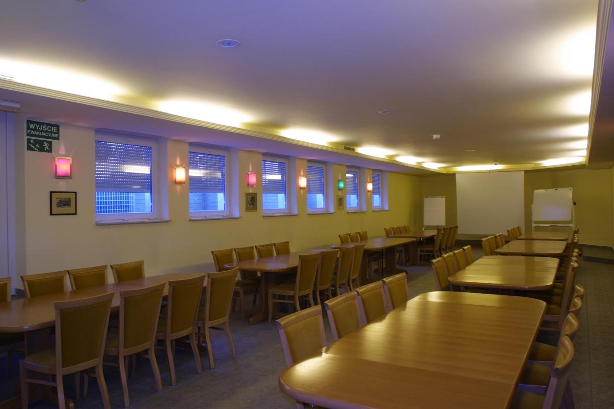 Hotel Bielany Bielany Wroclawskie Ngoại thất bức ảnh