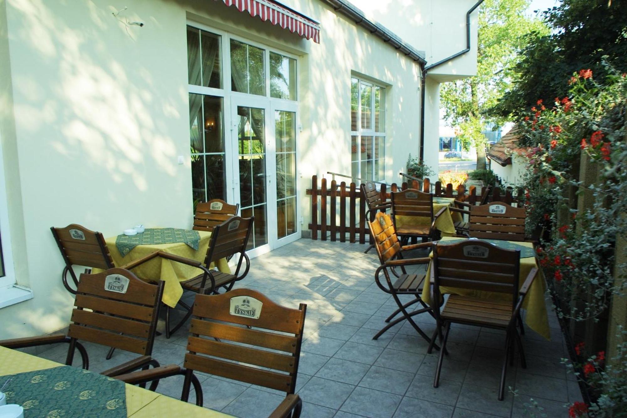 Hotel Bielany Bielany Wroclawskie Ngoại thất bức ảnh