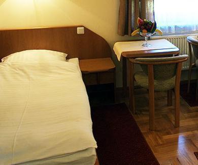 Hotel Bielany Bielany Wroclawskie Phòng bức ảnh