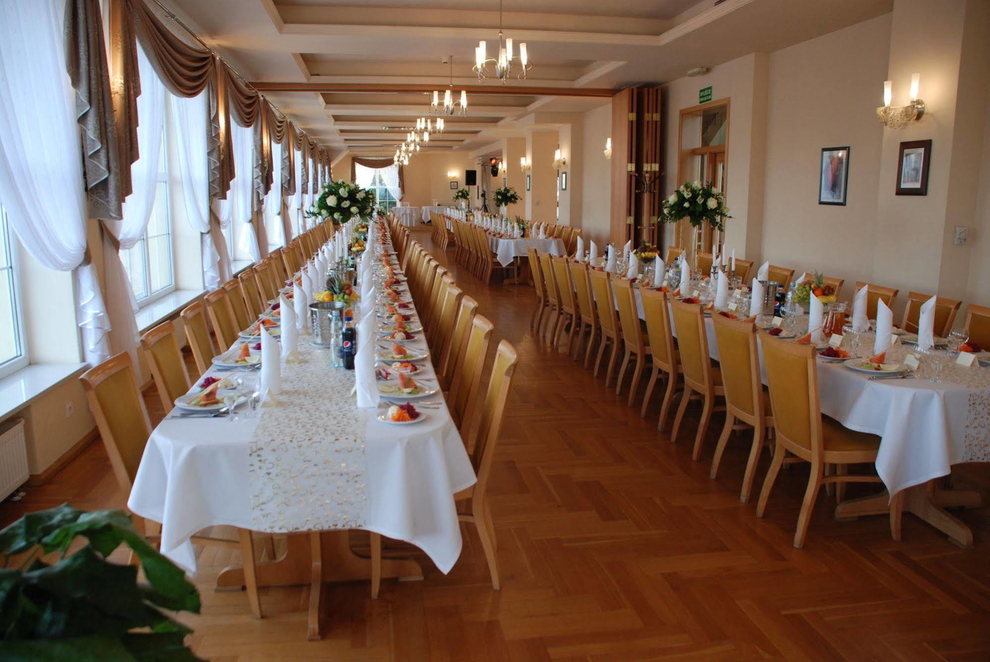 Hotel Bielany Bielany Wroclawskie Ngoại thất bức ảnh